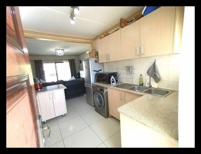 2 BEDROOM APARTMENT FOR SALE IN NOORDWYK